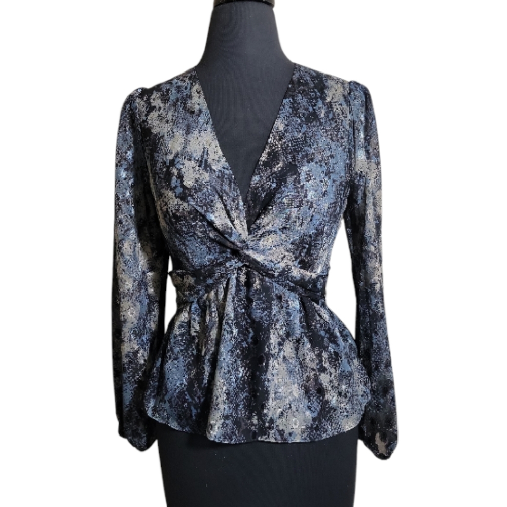 J.O.A. shimmer snake print twist front v neck peplum top women's XS long sleeve